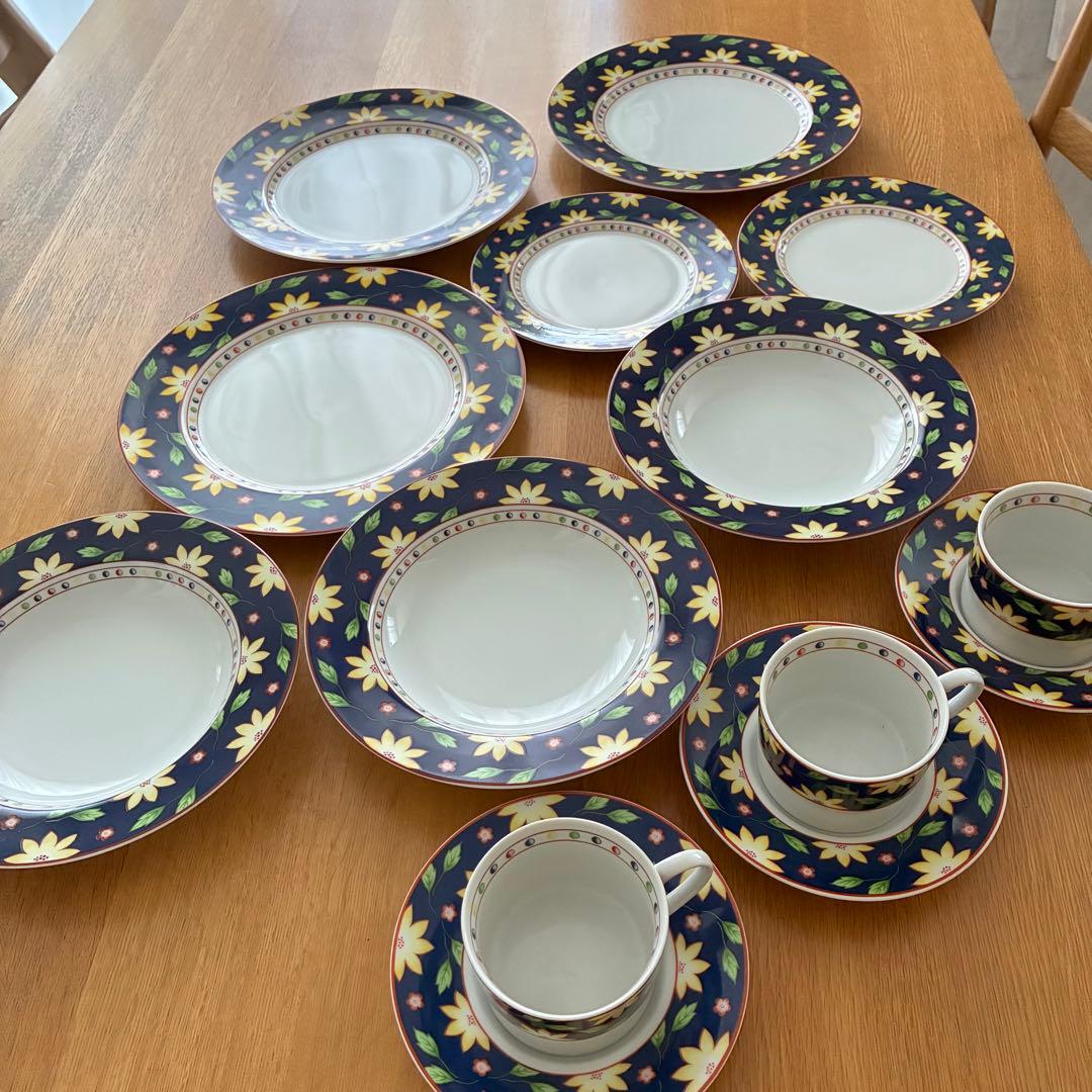 TAITU タイツ イタリア製 食器 11点セット 花柄 カップ＆ソーサー 大皿