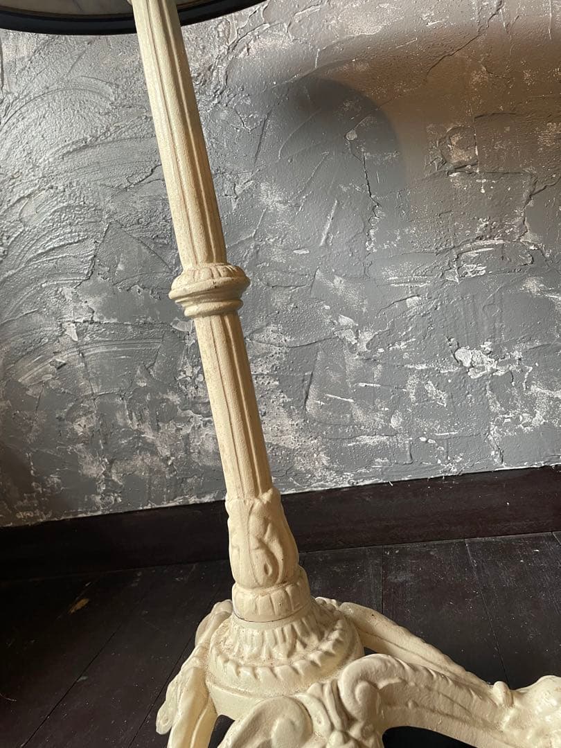 ビンテージ/カサブランカ/カフェテーブル/ラウンドテーブル/鉄脚/大理石/喫茶店