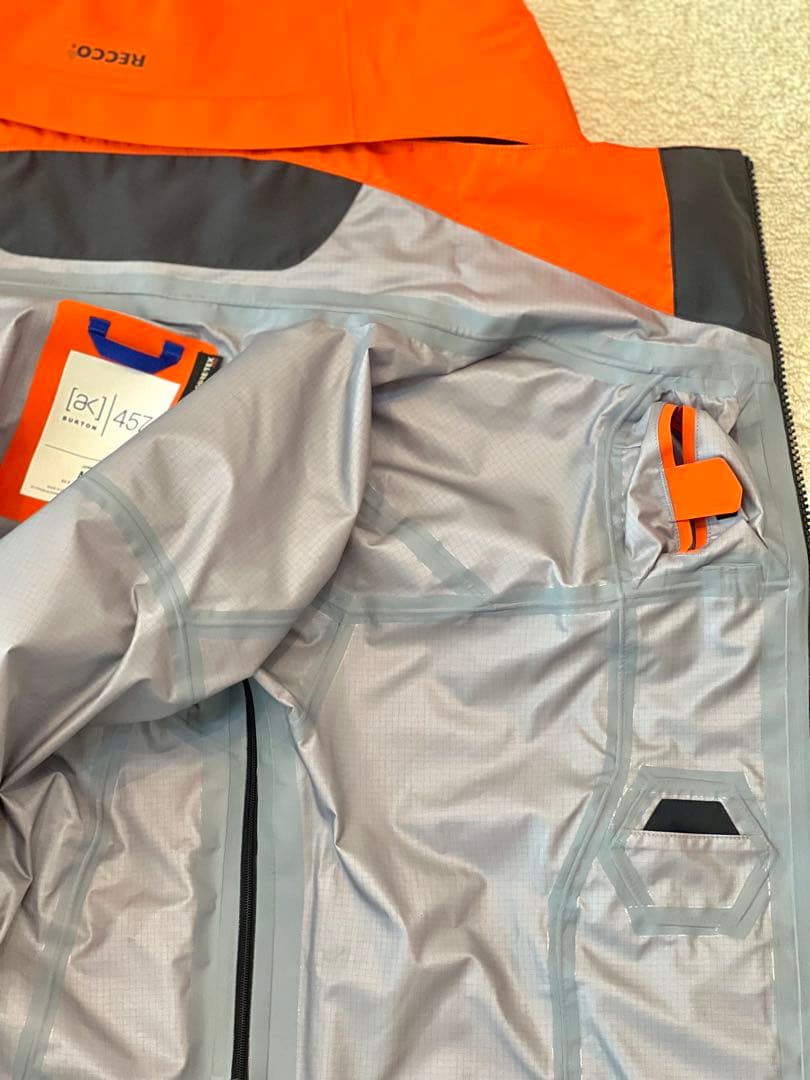 新品Burton ak 457 GORYEX PRO 3L ジャケットM