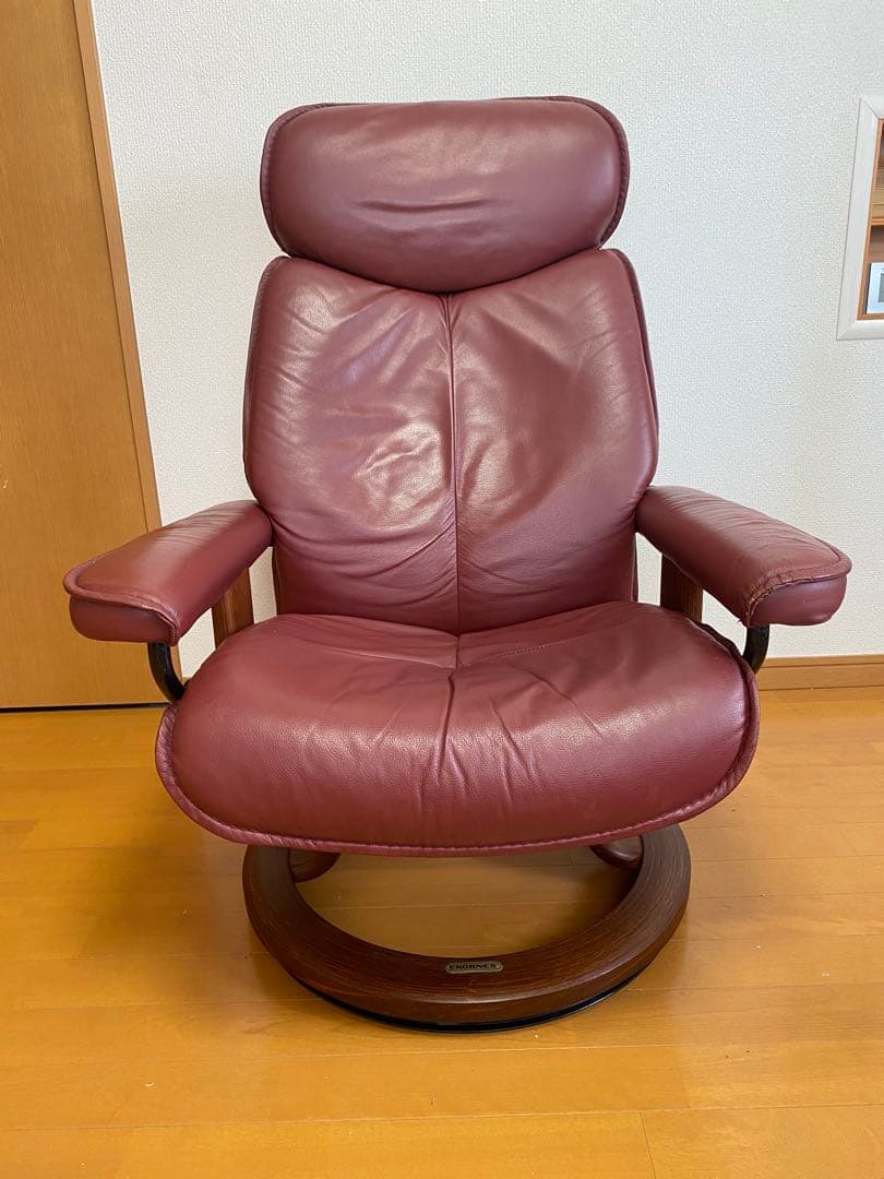 値下げ！世界で一番有名なエコーネスのリクライニングチェア！革張、ヘッドレスト昇降