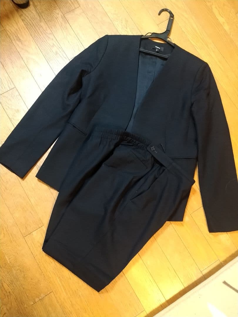 本日のみ値下げTheory 大きいノーカラー ジャケット パンツ セットアップ
