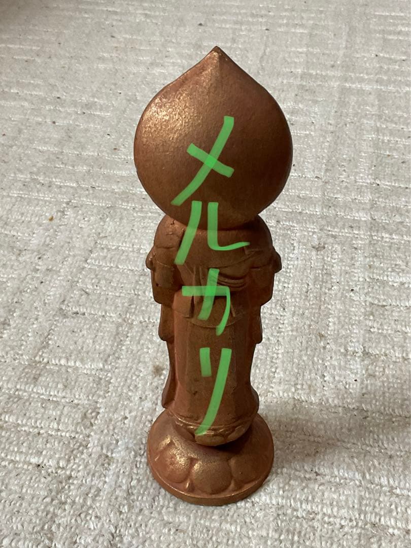 黄金の観音様／材質・真鍮製。高さ、20センチ、重さ、1kg。【昭和初期の作品】