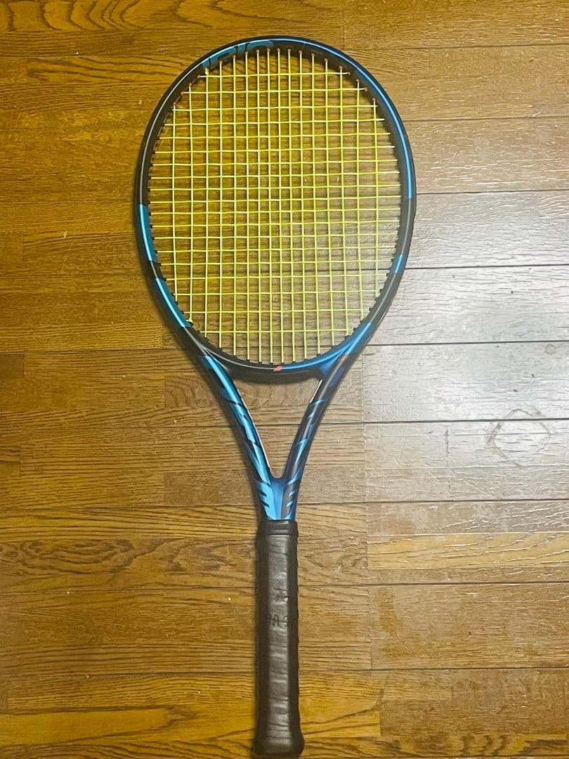 バボラ　ピュアドライブ　新品テニスラケット