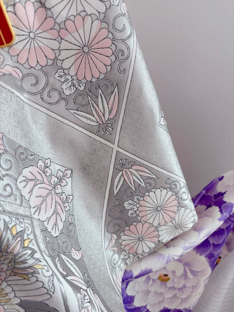 正絹振袖フルセット　牡丹　紫　淡い色　大輪花柄　成人式