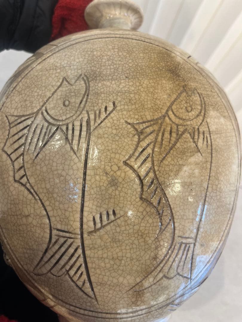 【外商購入】鶏龍山 鉄絵粉青 魚文 扁壺（図録付き）