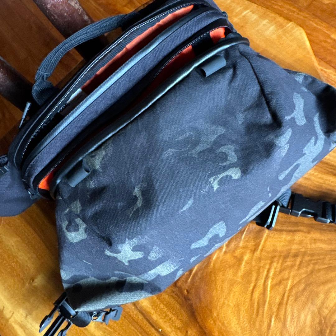 Code of bell カモフラージュ ボディバッグ