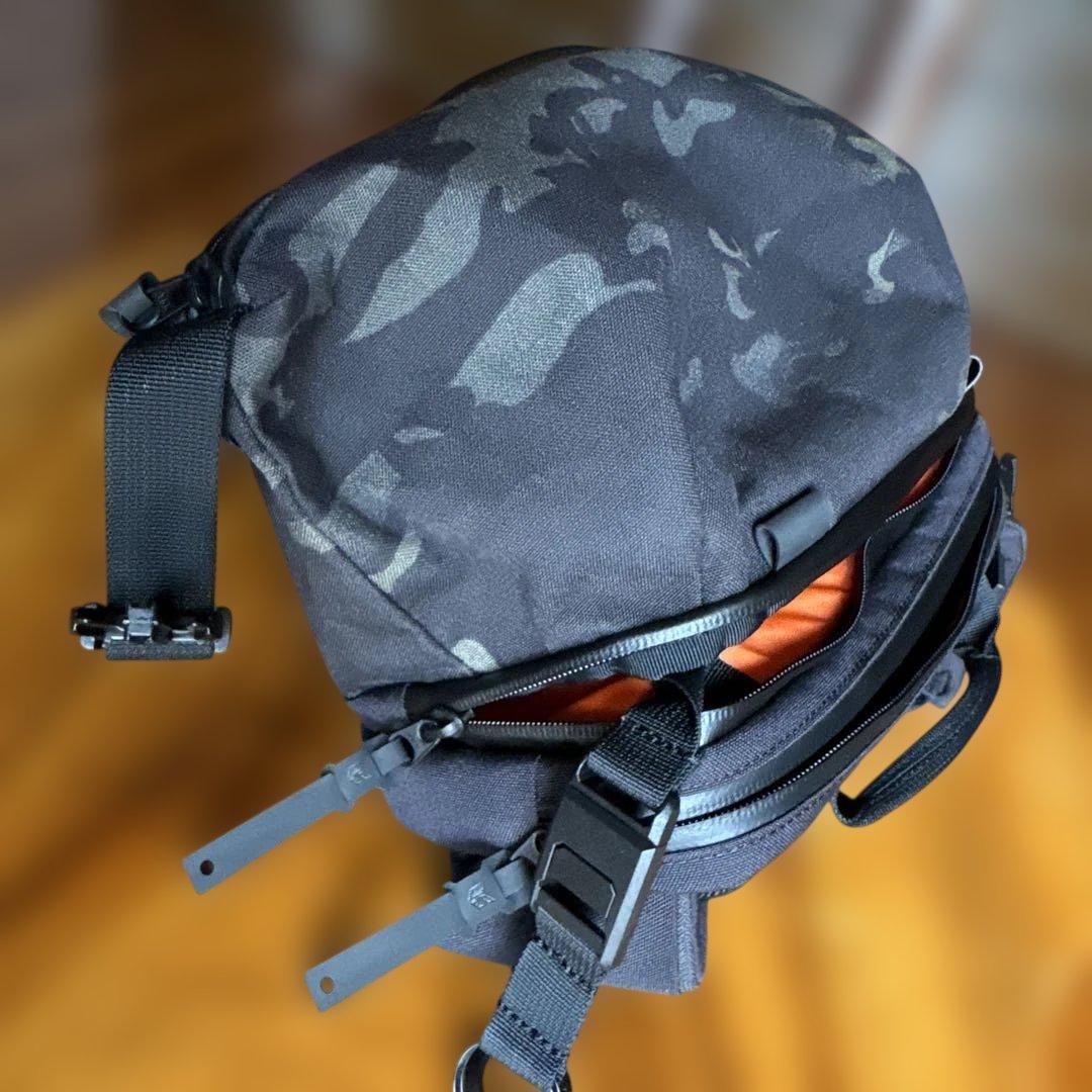 Code of bell カモフラージュ ボディバッグ