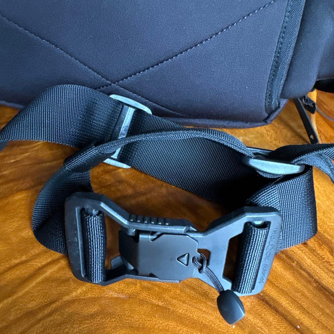 Code of bell カモフラージュ ボディバッグ