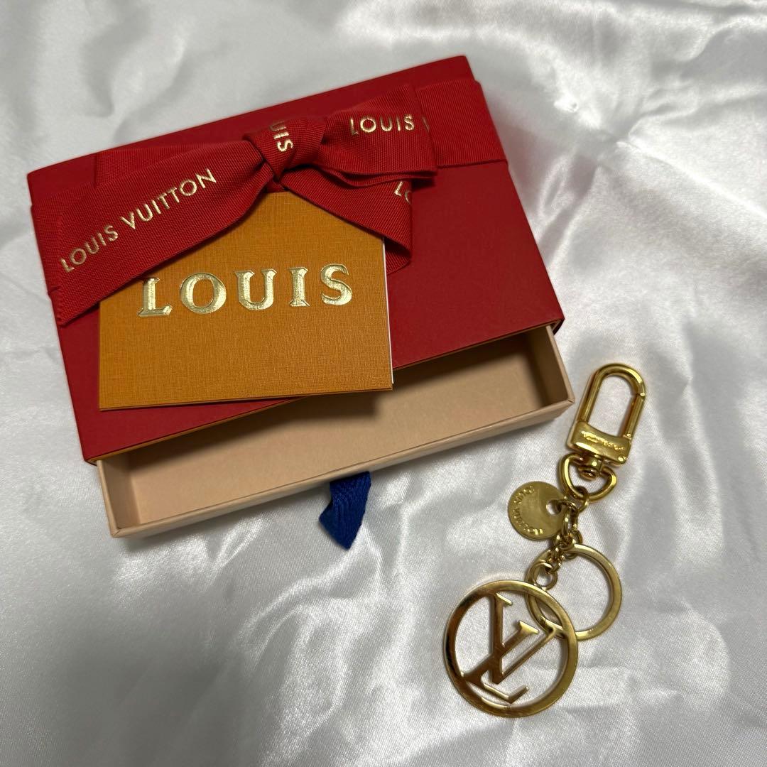 Louis Vuitton ルイヴィトン ゴールド ロゴキーホルダー キーリング