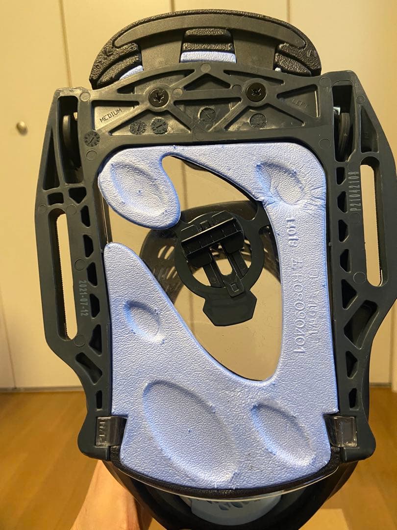 バートン エスカペード Mサイズ EST