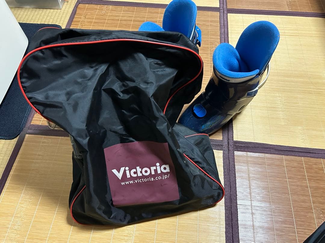 SALOMON TEAM スキー板 130cm 青　ブーツ　ストック　3点セット