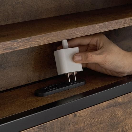 セール！【D・ダブル】高級ベッドフレーム・コンセント付き　BROWN