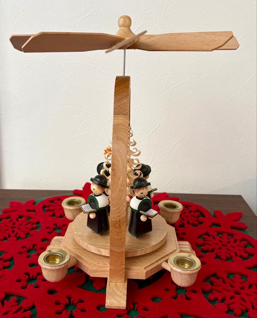 ケーテウォルファルト　クリスマス　聖歌隊　ピラミッド