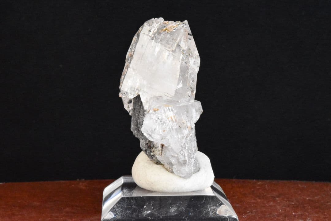 カイラス産 ルチルグリッド付きクォーツ