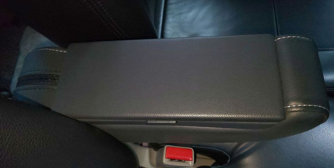 エブリィ ワゴン DA17W 収納BOX付 アームレスト 肘掛け 純正合皮カバー