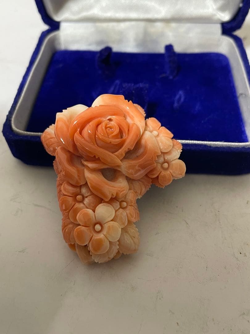 珊瑚　天然珊瑚　帯留め　コーラル花彫刻シルバーブローチ重约46g