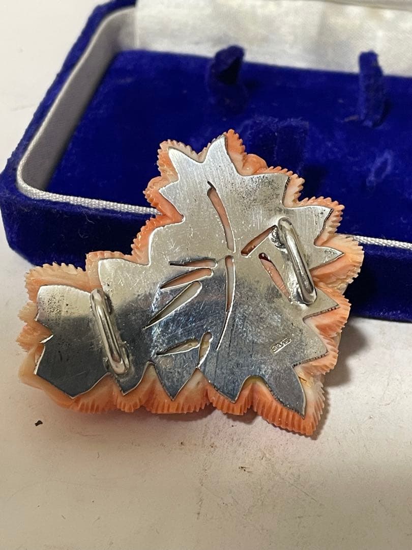 珊瑚　天然珊瑚　帯留め　コーラル花彫刻シルバーブローチ重约46g