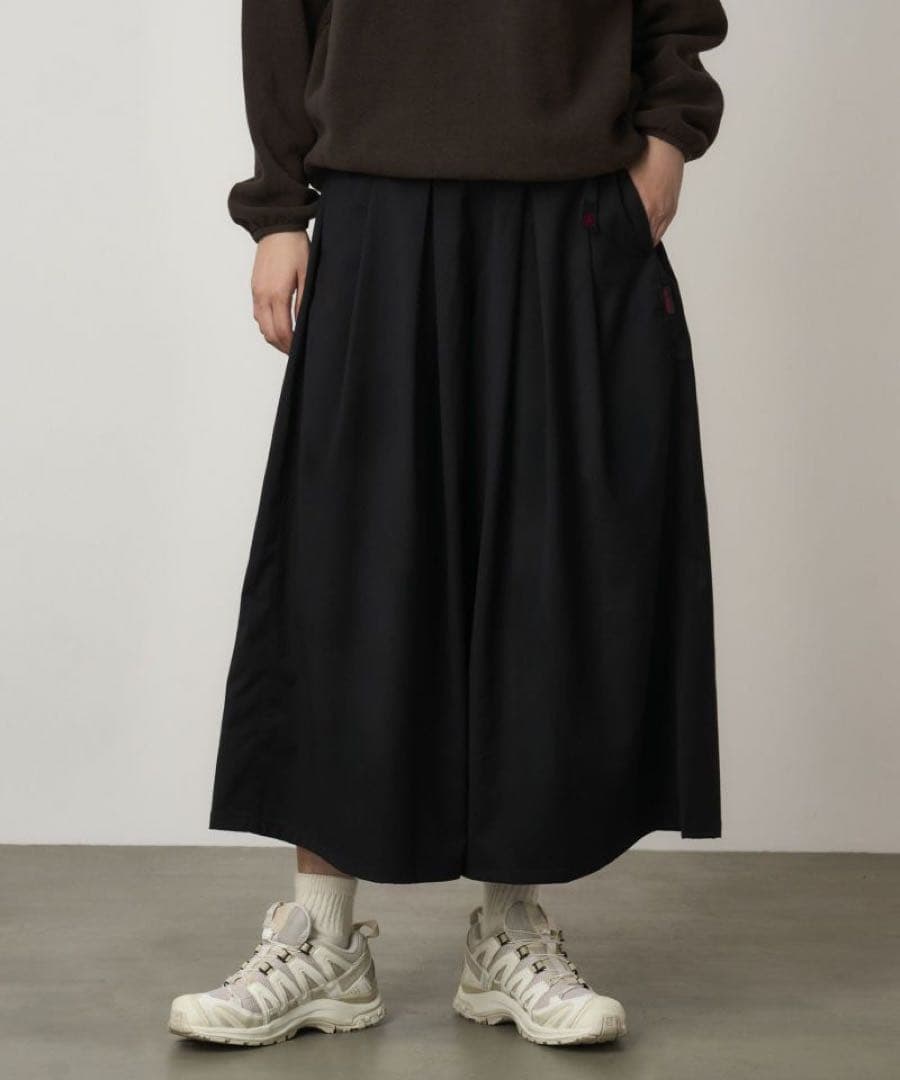 GRAMICCI ストレッチギャバジンフレアパンツ 新品