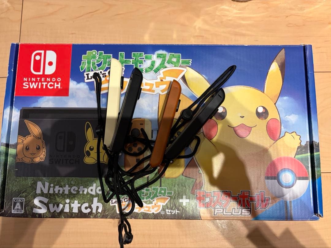 Nintendo Switch レッツゴーピカチュウバージョン　　 限定版本体