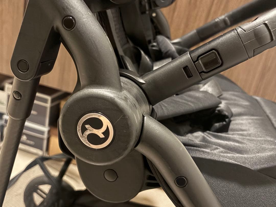 送料込み付属品付★Cybex Melio ベビーカー ディープブラック2023