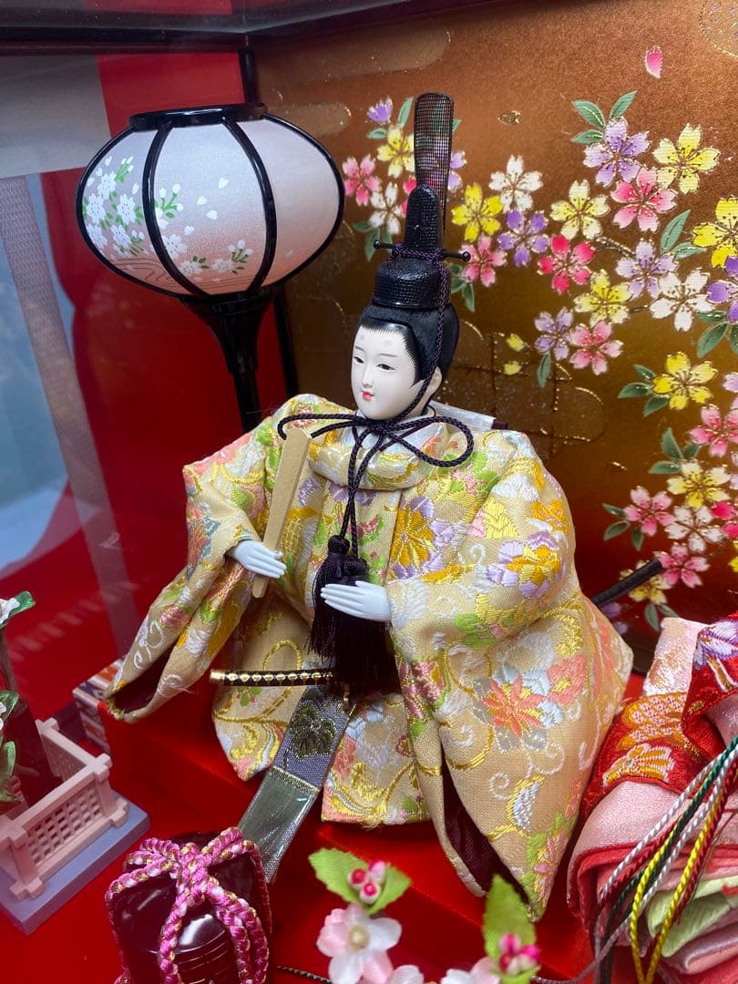 東京久月　雛人形　親王飾りガラスケース入り・間口約４４×奥行約２９×高さ約３２㎝