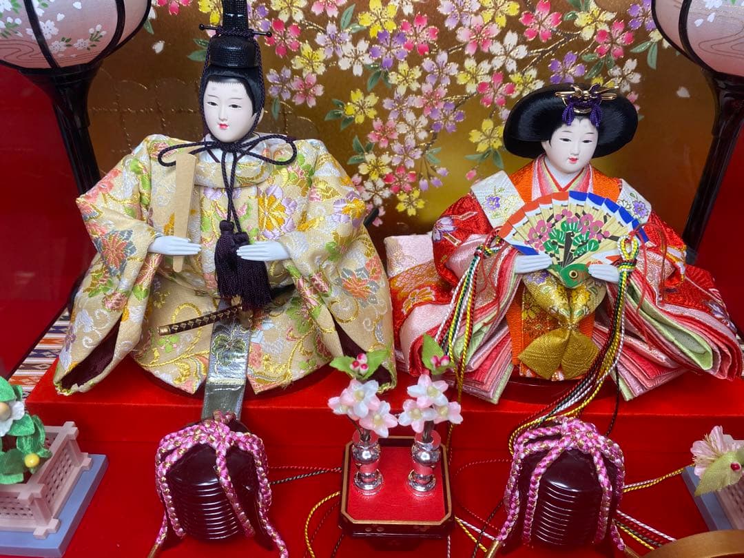 東京久月　雛人形　親王飾りガラスケース入り・間口約４４×奥行約２９×高さ約３２㎝