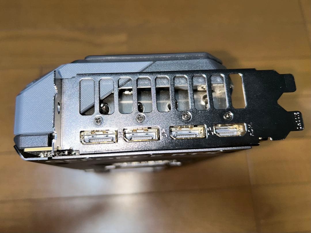 ⭐︎美品⭐︎ GIGABYTE RTX 5070 GAMING OC 12G