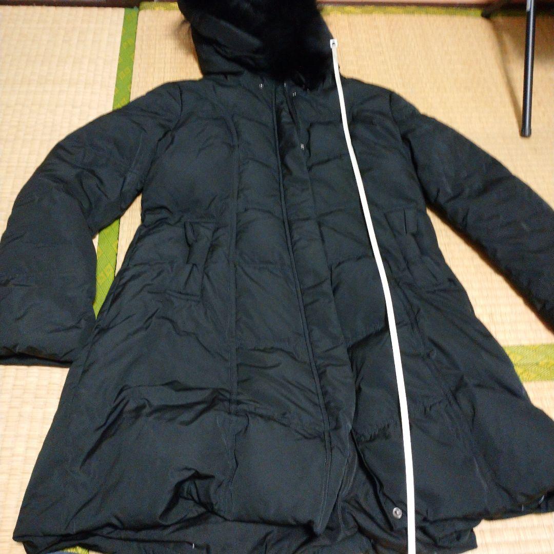 リボン付き黒ダウンジャケット フード付き