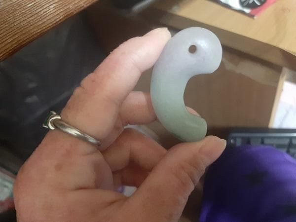 ももこ♡。古代出土糸魚川３色大翡翠勾玉