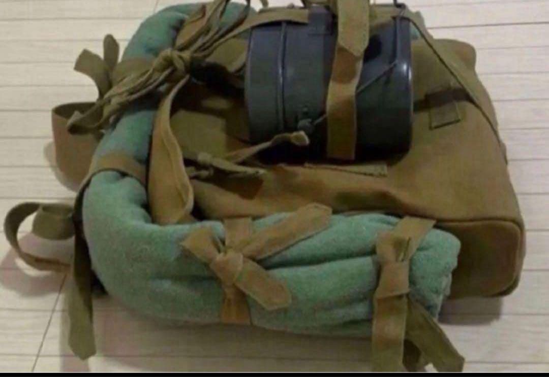 日本軍 帝国陸軍兵用九九式背囊（複製品）と毛布（新品）、飯盒付き（中古）蛸足背囊