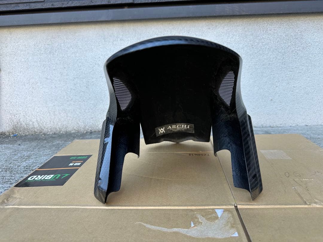 ARCHI アーキ カーボンフロントフェンダー