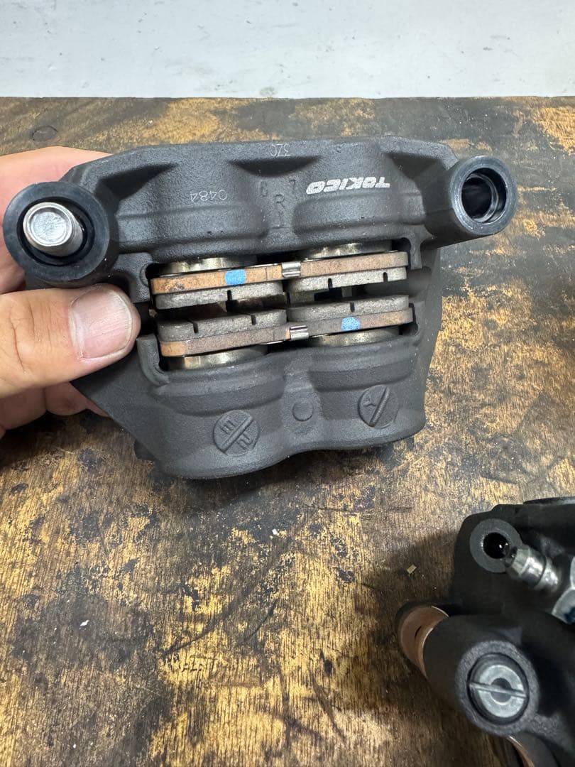 z900rs 純正ブレーキキャリパー　前後セット