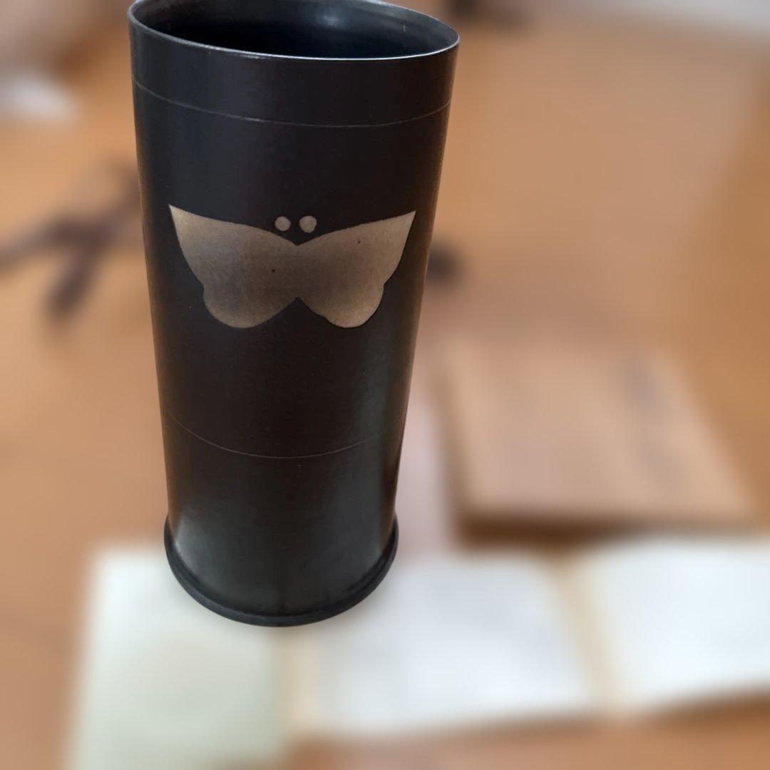 蝶モチーフ　木箱付き　洞山窯