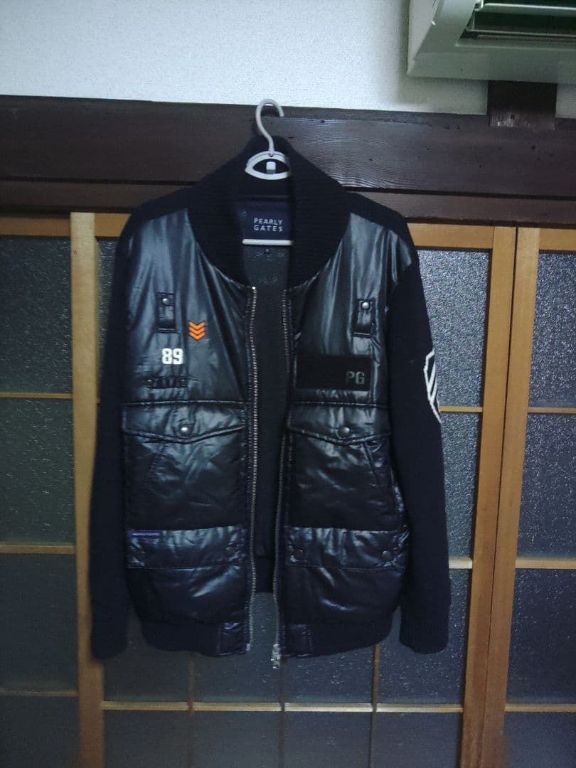 パーリーゲーツ。ジャケット