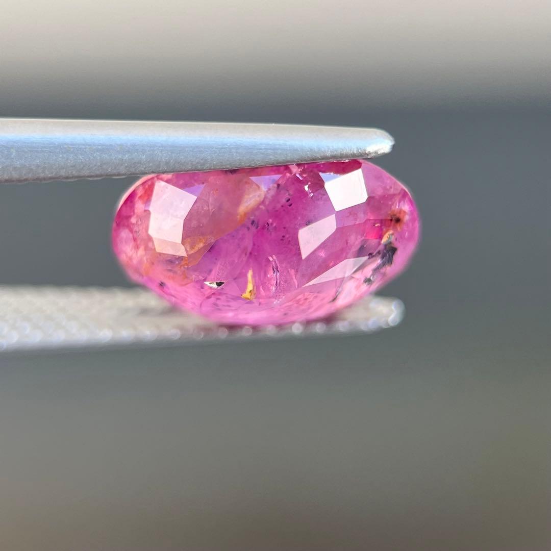 スリランカ産非加熱天然ルビールース