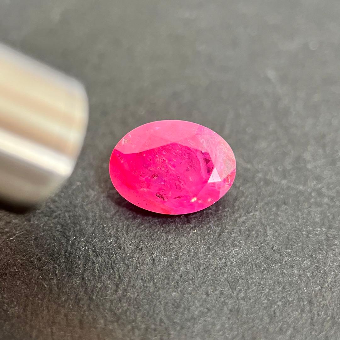 スリランカ産非加熱天然ルビールース