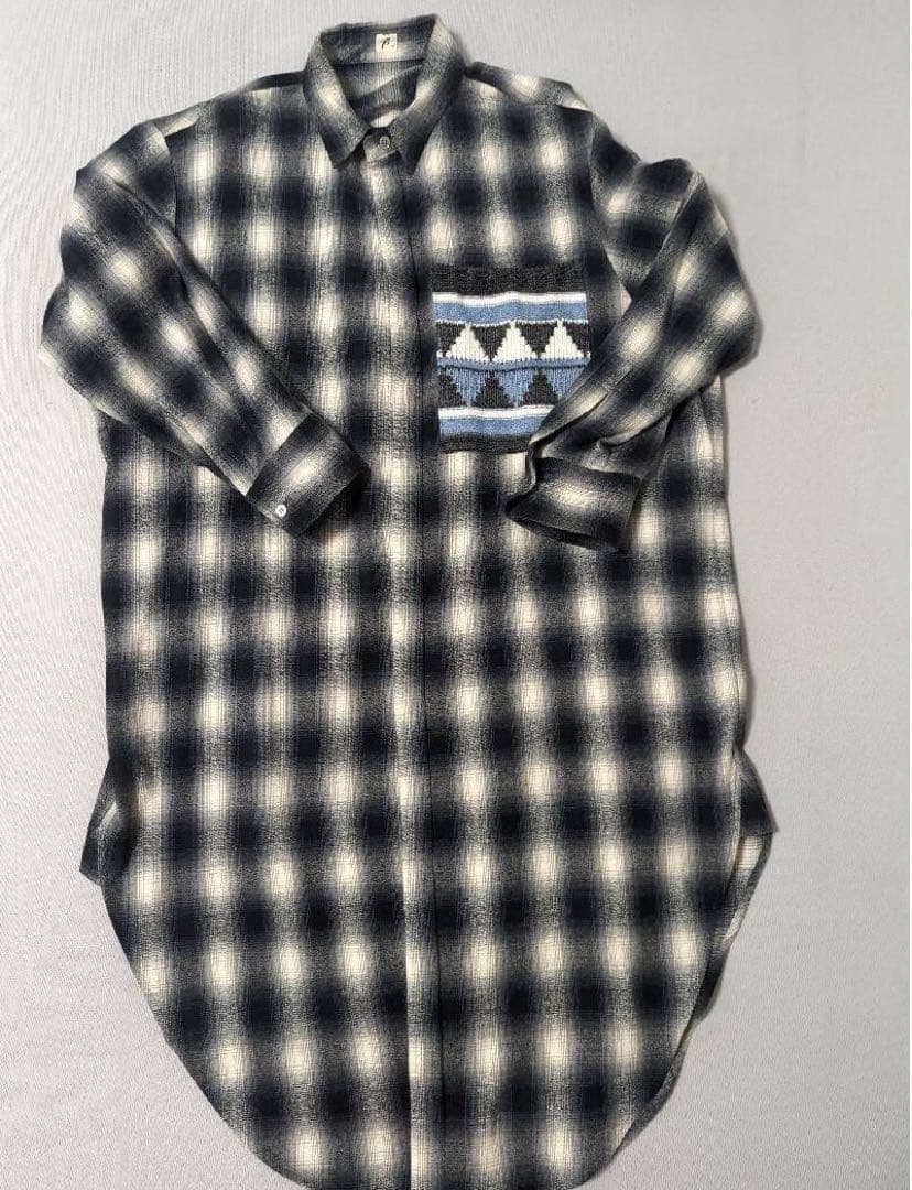 β (Women) オンブレーシャギーロングシャツ