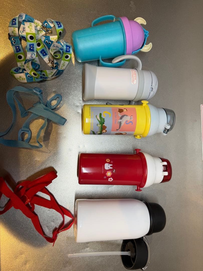 新品未使用　幼稚園セット2 子供用水筒➕おまけしんちゃん