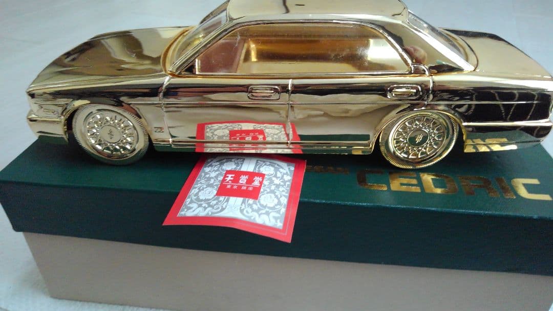 シガレットケース、オルゴール