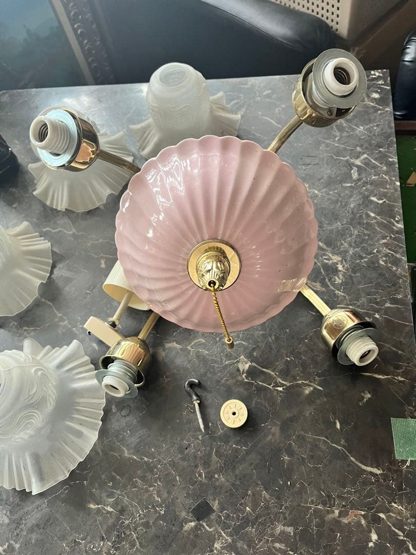 昭和レトロシャンデリア、レトロシャンデリア、陶器とガラスホヤのシャンデリア