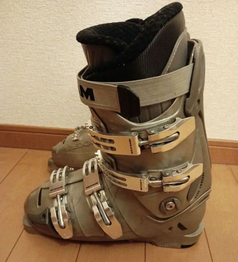 美品【K2 】【3点スキーセット】★板153cm★ブーツ24.5cm シルバー色