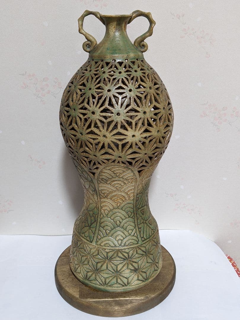 ♦朝鮮 李朝陶磁 透かし彫り 麻の葉 幾何学文様 梅瓶 大正〜明治時代 古美術品