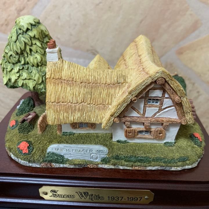 白雪姫　７人の小人の家　ジオラマ　WDW ディズニーランド