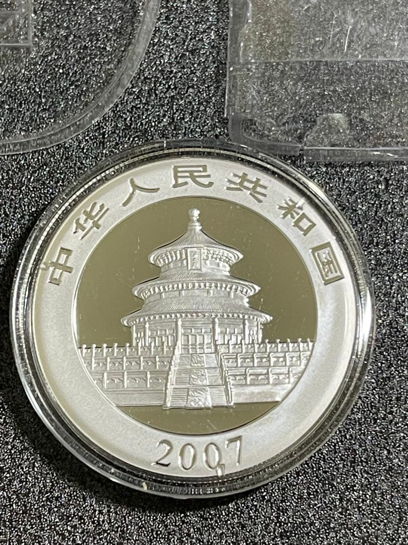 や*す様 銀貨　2007 中国　パンダ 10 元 1 オンス Ag.999