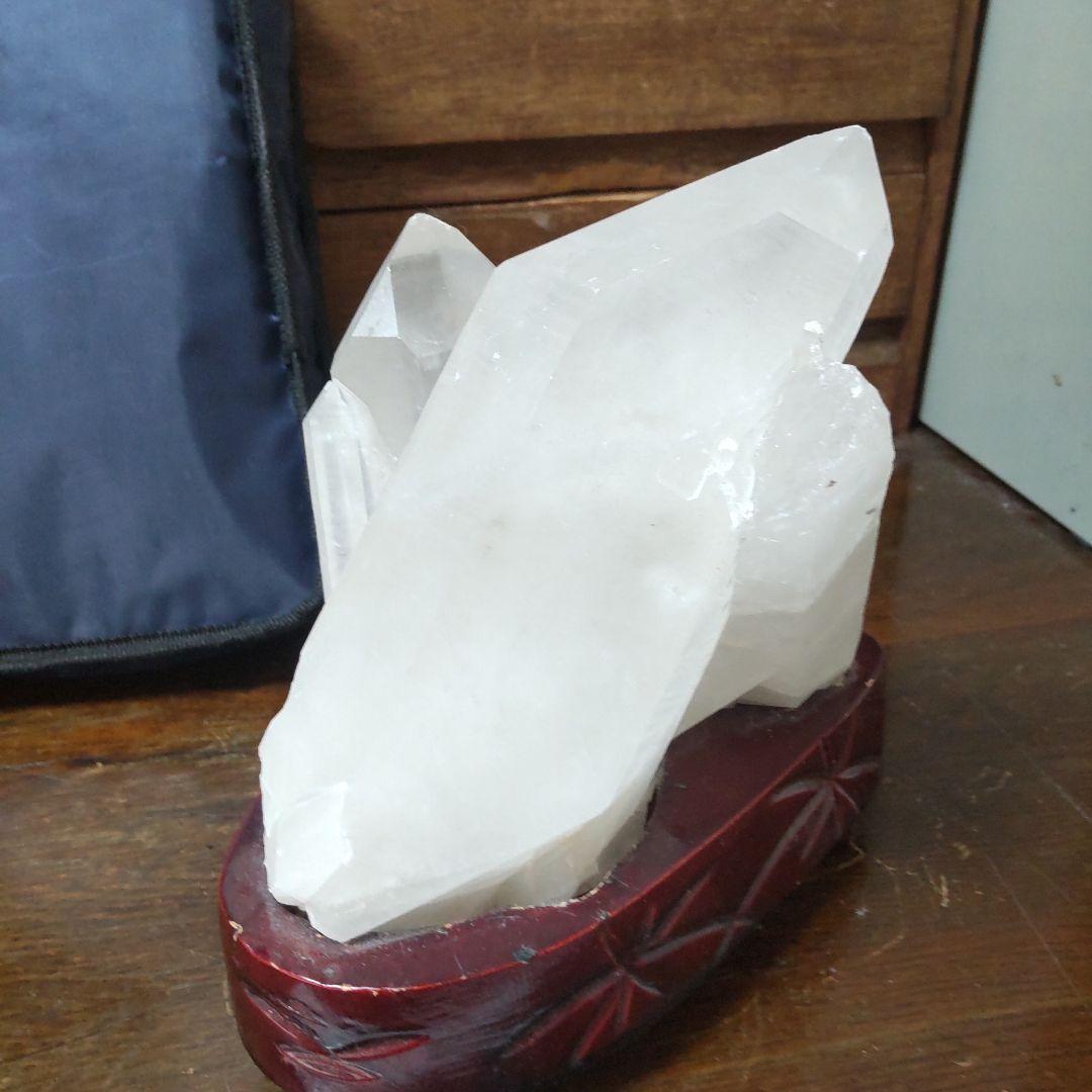 水晶、美形？置き石