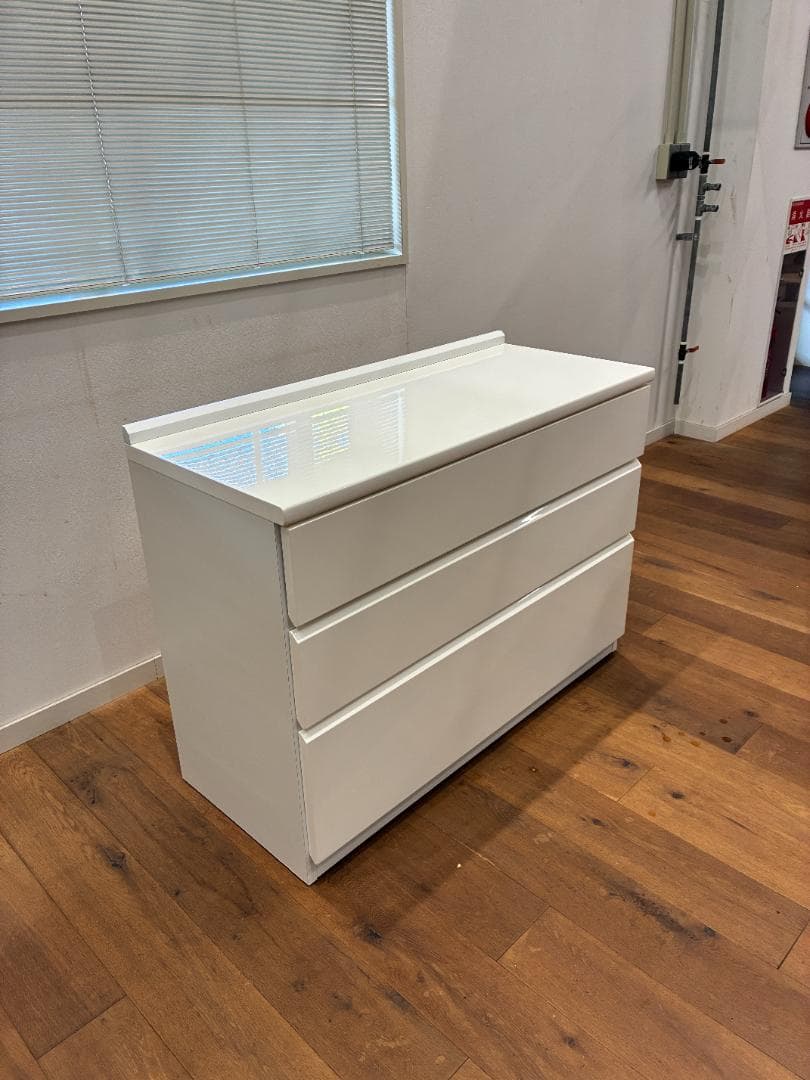 新井家具　ホワイト 3段ローチェスト　美品
