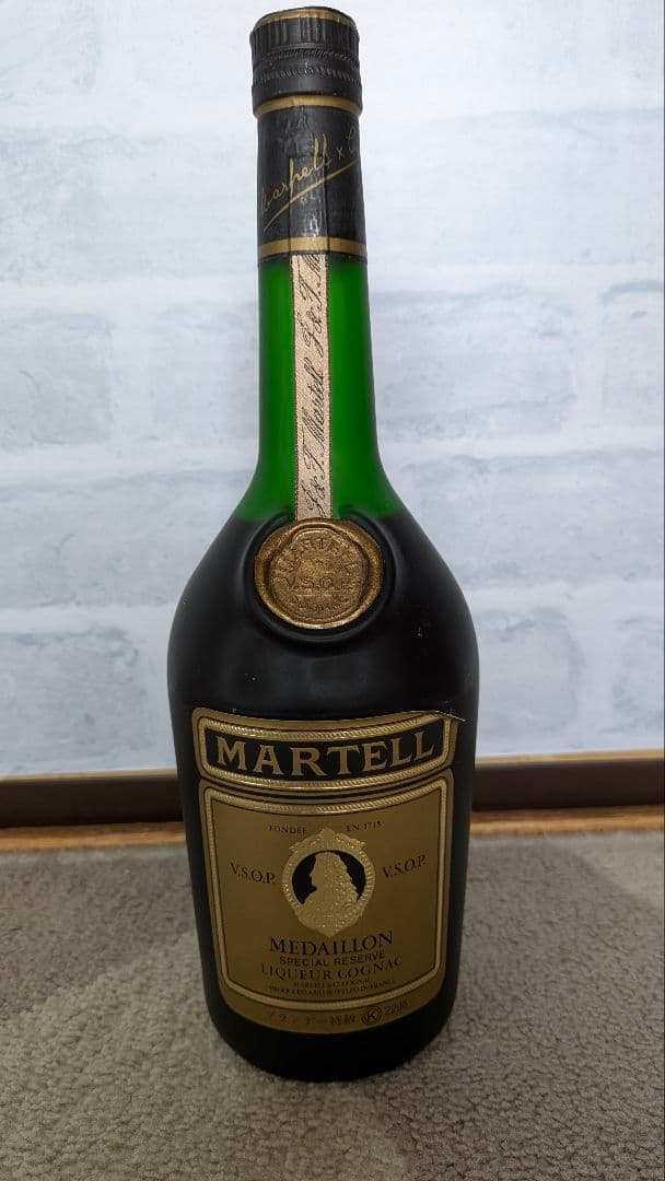 ​【未開封・特級表記】マーテル メダイヨン V.S.O.P フロストボトル 古酒