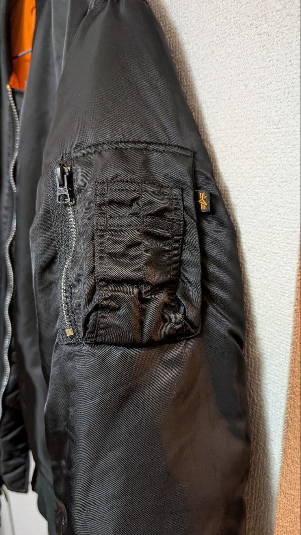 ALPHA INDUSTRIESブラック MA-1 フライトジャケットアルファ