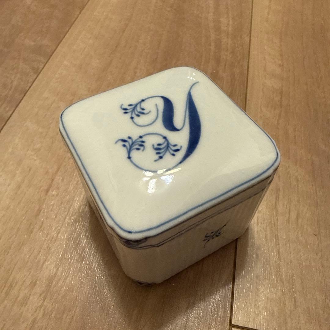 ロイヤルコペンハーゲン　アルファベット コレクション ボンボニエール スクエア