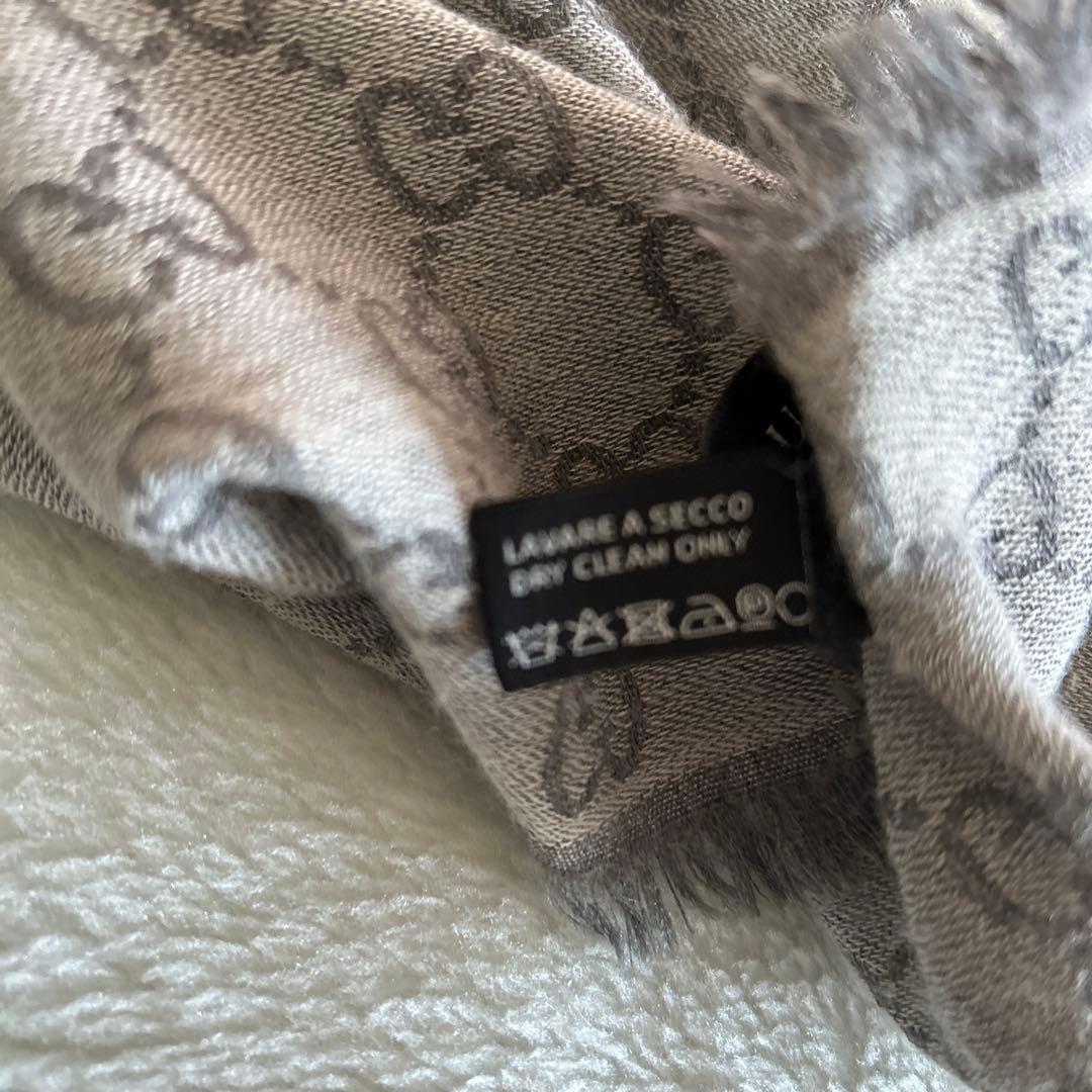 【専用】GUCCI グッチ　正方形大判ストール【約135cmから140cm】